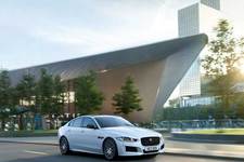 【Jaguar Land Rover Japan】スポーツ・サルーン「XE」2019年モデル 2018年10月25日（木）より受注開始