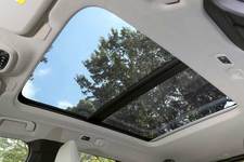 ボルボ XC40 T4 モメンタム(FF)