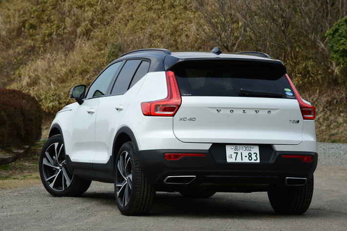 ボルボ XC40 T5 AWD Rデザイン ファーストエディション(4WD／限定300台)