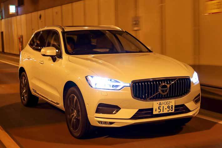 ボルボ XC60 D4 AWD インスクリプション(4WD)