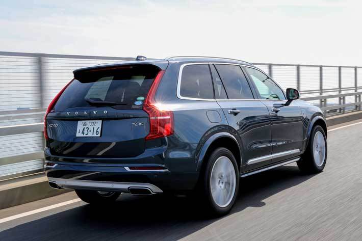 ボルボ XC90 T6 AWD インスクリプション(4WD)