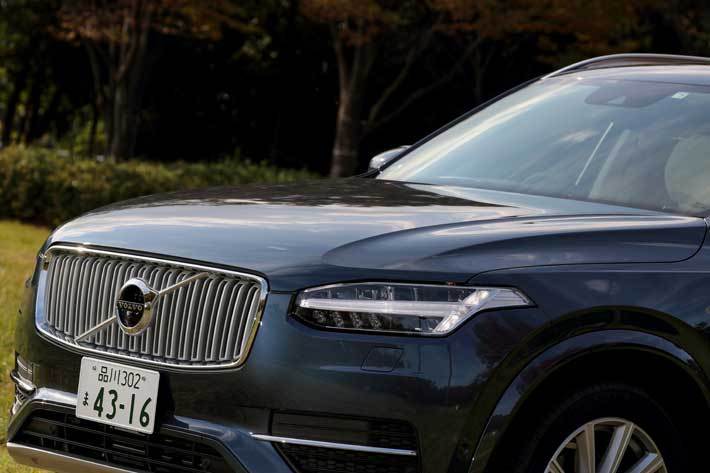 ボルボ XC90 T6 AWD インスクリプション(4WD)