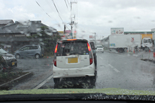 台風２１号による車両トラブル最多はタイヤのパンク！