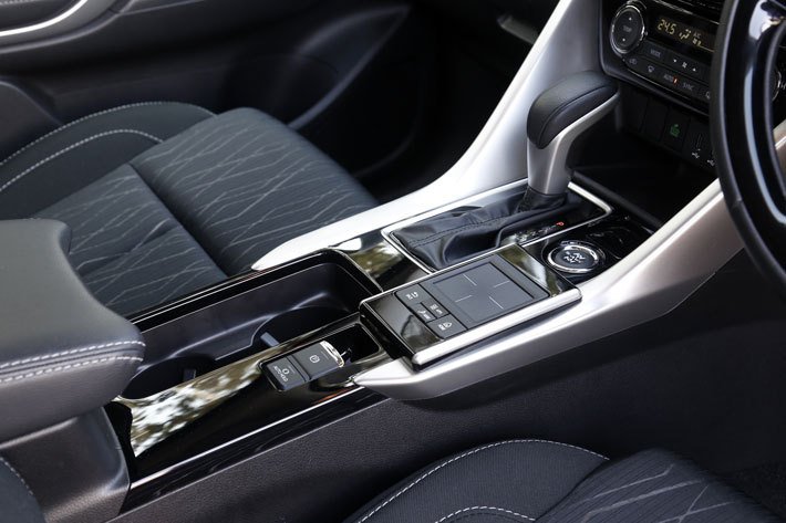 三菱 新型エクリプス クロス