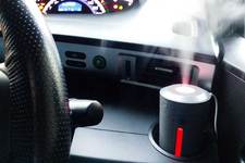 【上海問屋限定販売】 車内での乾燥対策　ドリンクホルダーに設置可能 ドライアイ対策にも 車載用USB加湿器　販売開始
