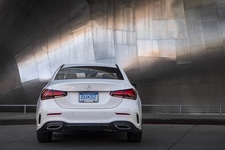 メルセデス・ベンツ 新型Aクラスセダン(A200 4MATIC/A200)