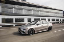 メルセデス・ベンツ 新型Aクラスセダン(A200 4MATIC/A200)
