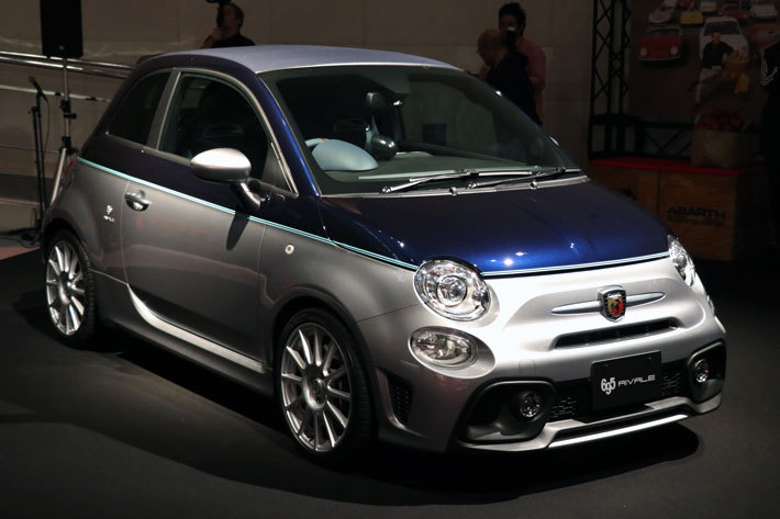 Abarth 695C Rivale(アバルト 695C リバーレ・限定モデル)