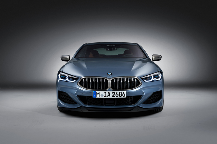 BMW 新型8シリーズクーペ