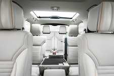 【Jaguar Land Rover Japan】「DISCOVERY」2019年モデルを2018年11月16日（金）より受注開始～特別仕様車「DISCOVERY GO-OUT EDITION」も同時発売～