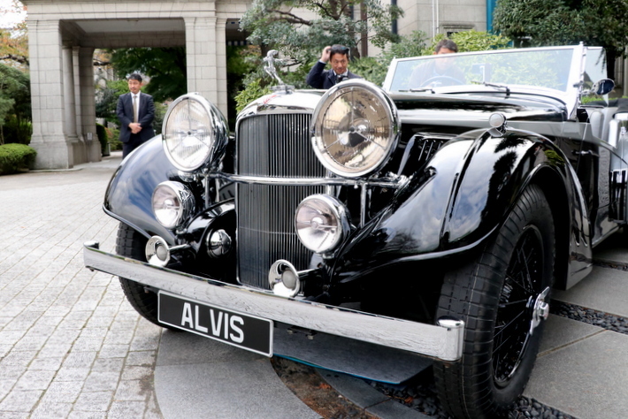 英国高級車メーカー アルヴィス 日本市場導入発表会 時空を越えて クラシックカー が日本にやってきた 新型車リリース速報 Mota