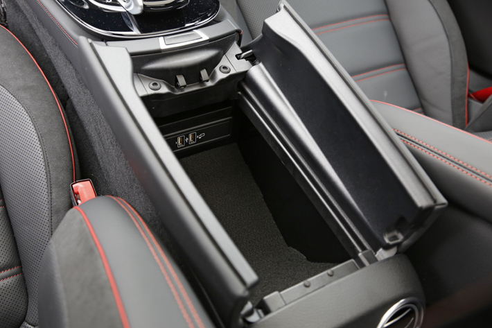 メルセデス AMG E53 4MATIC+