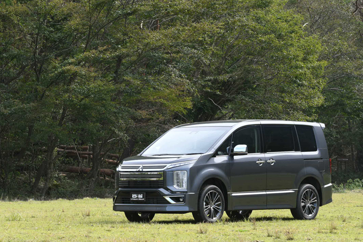 三菱 新型デリカD:5 URBAN GEAR