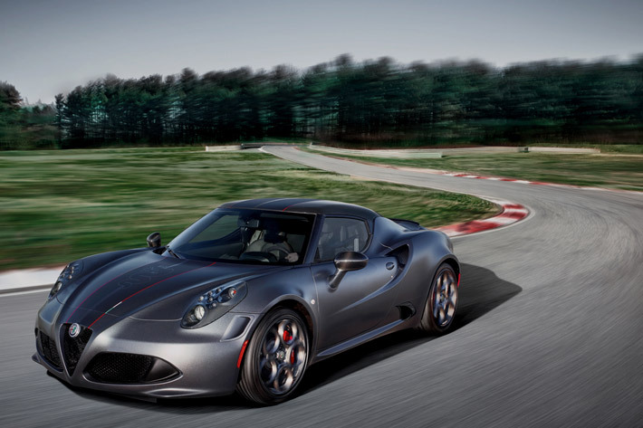 ｢Alfa Romeo 4C｣の限定車発売 ｢4C Competizione｣ならびに｢4C Spider Italia｣を数量限定で導入