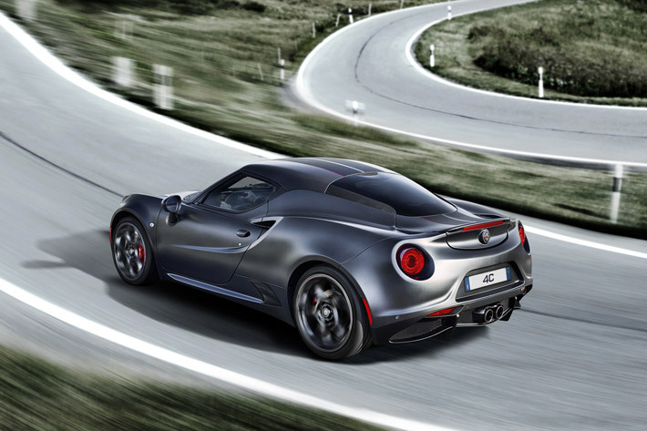 ｢Alfa Romeo 4C｣の限定車発売 ｢4C Competizione｣ならびに｢4C Spider Italia｣を数量限定で導入