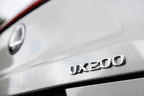 レクサス 新型UX200