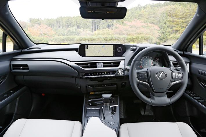 レクサス 新型UX200