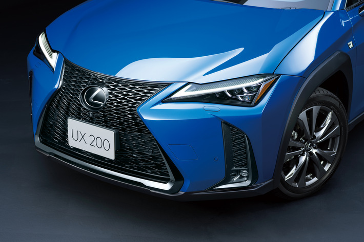 レクサス 新型UX