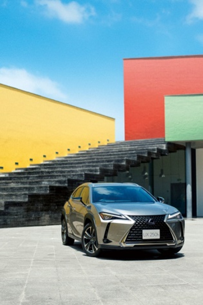 レクサス 新型UX