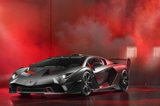 スクアドラ・コルセ初のワンオフモデル「ランボルギーニ SC18」