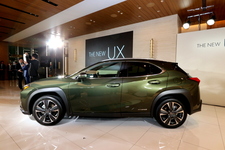 レクサス 新型UX