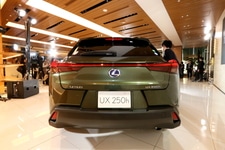 レクサス 新型UX