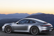 ポルシェ 新型911がロサンゼルスでワールドプレミア