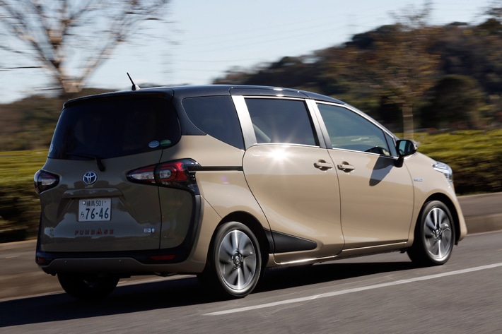 トヨタ 新型シエンタ 2列シート仕様試乗 ノーマルシエンタや好敵手 ホンダ フリードプラス との違いに迫る 徹底検証 18年新型車種ー試乗レポート Mota トヨタ 新型シエンタ 2列シート仕様試乗 ノーマルシエンタや好敵手 ホンダ フリードプラス との違いに迫る 徹底検証 18年新型車種ー試乗レポート Mota