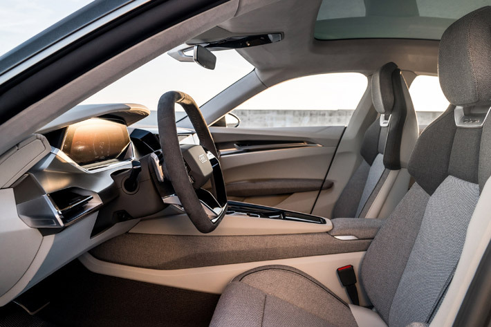 Audi e-tron GT conceptをロサンゼルスで発表