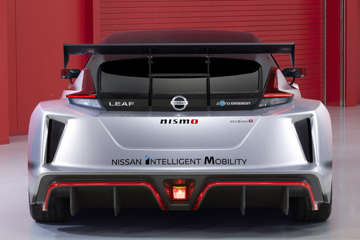 日産、新型EVレーシングカー「日産 リーフ ニスモ RC」を初公開(画像