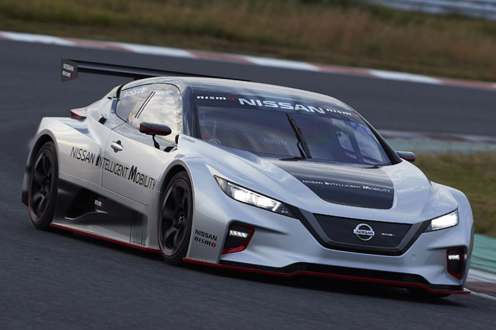 新型EVレーシングカー「NISSAN LEAF NISMO RC」を初公開