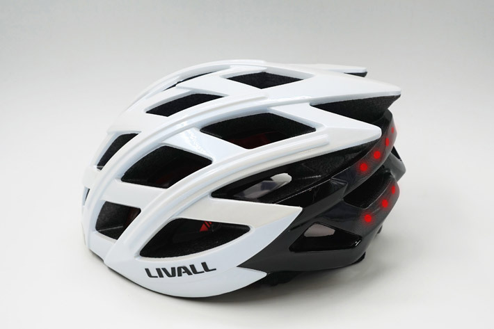 自転車の安全性と快適さを実現するSmart Helmet「Livall（BHE60SE）」を、クラウドファンディングサイト「Makuake」にて11月30日から予約販売スタート