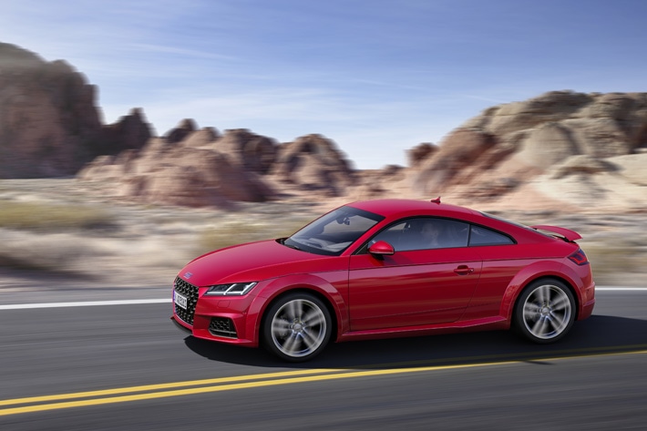 アウディ 新型ttが欧州で受注開始 Audi Tt デビュー周年記念モデルも登場 業界先取り 業界ニュース 自動車ニュース21国産車から輸入車まで Mota