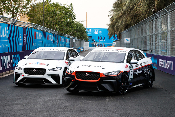 「Jaguar I-PACE eTROPHY」が開幕