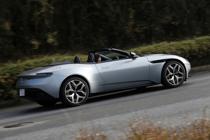 ASTON MARTIN DB11 VOLANTE(アストンマーティン DB11 ヴォランテ)