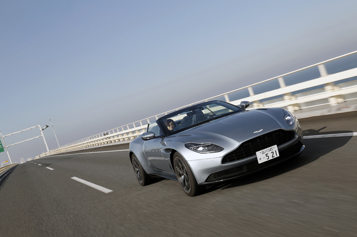 ASTON MARTIN DB11 VOLANTE(アストンマーティン DB11 ヴォランテ)