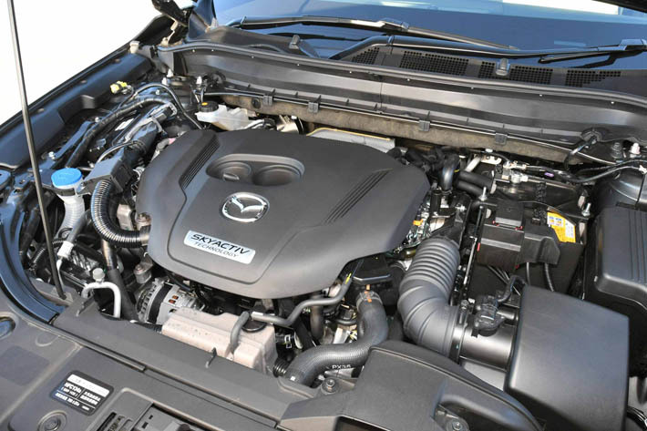 マツダ 新型cx 8 2 5リッター ターボ試乗レポート Cx 8の世界観にマッチする力強く滑らかなガソリンターボ エンジン 徹底検証 19年新型車種ー試乗レポート Mota