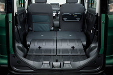 マツダ フレアワゴン「タフスタイル」を発売