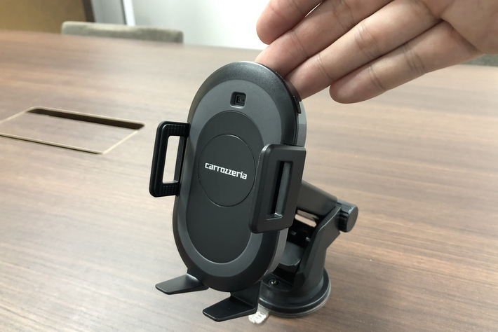 電動でホールド＆リリース、更に無接点充電機能付き