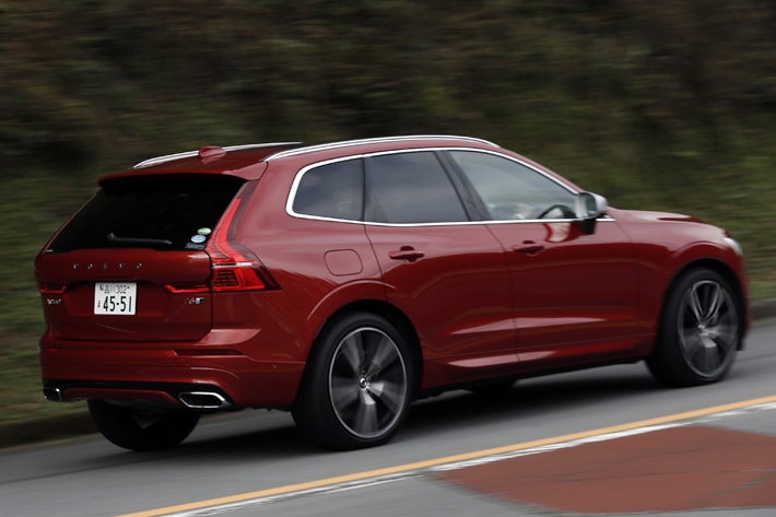 ボルボ 新型xc60 T6 Awd R Design D4 Awd R Design 試乗 世界中でイチバン売れている理由を探る 2 3 徹底検証 18年新型車種ー試乗レポート Mota