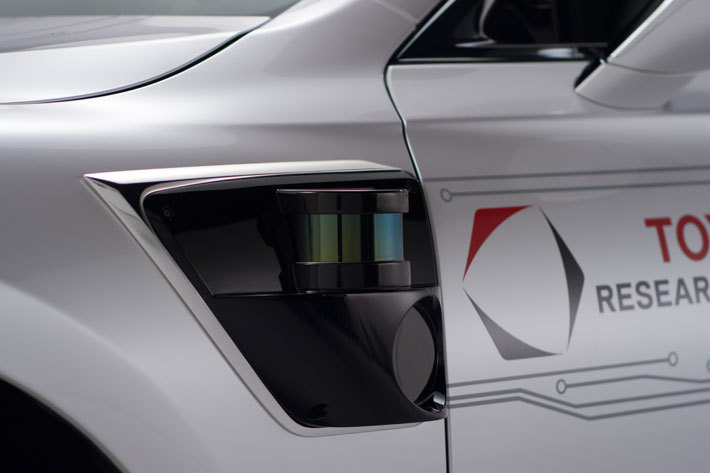 米Toyota Research Institute, Inc.（TRI）、新型自動運転実験車「TRI-P4」をCES®で公開