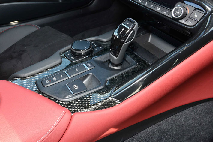 トヨタ 新型スープラ RZ[プロトタイプ／直6 3.0Lターボ／2019年春発売予定・5代目モデル]