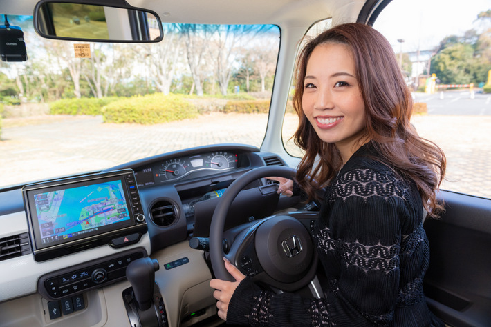 ホンダ日本一売れてるクルマ ホンダ N-BOX！ 女の子目線で売れる理由を徹底検証！