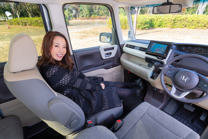 ホンダ日本一売れてるクルマ ホンダ N-BOX！ 女の子目線で売れる理由を徹底検証！