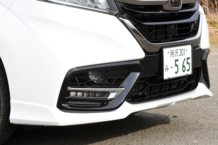 HONDA STEP WGN Modulo X（ホンダ ステップワゴン モデューロX）