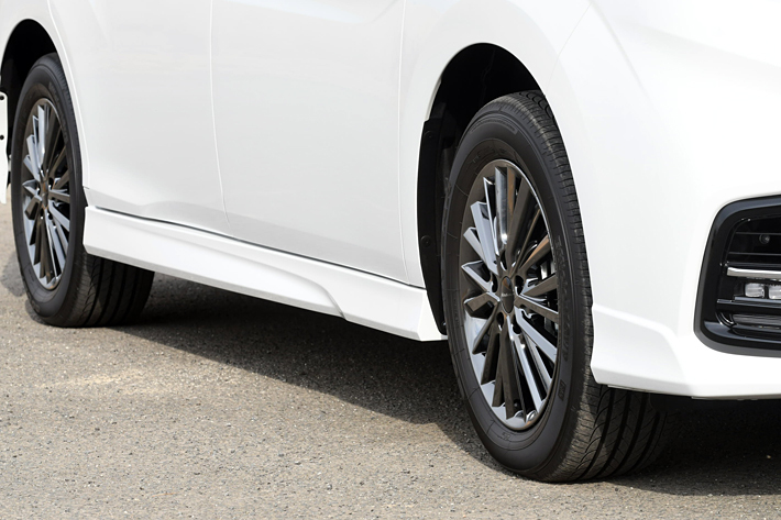 HONDA STEP WGN Modulo X（ホンダ ステップワゴン モデューロX）