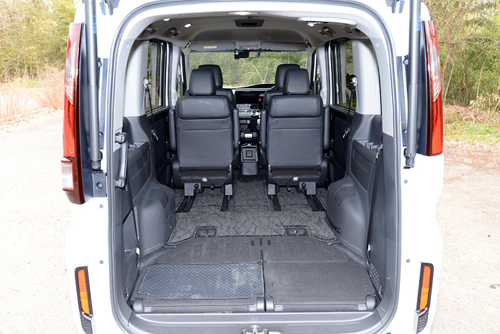 HONDA STEP WGN Modulo X（ホンダ ステップワゴン モデューロX）