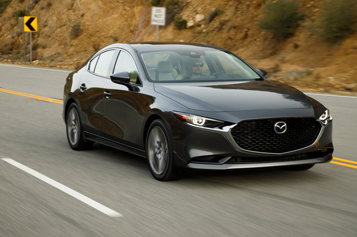 新型マツダ3 セダン(NEW Mazda3 Sedan)[2019年中発売予定／現行モデルの日本名：マツダ アクセラ]