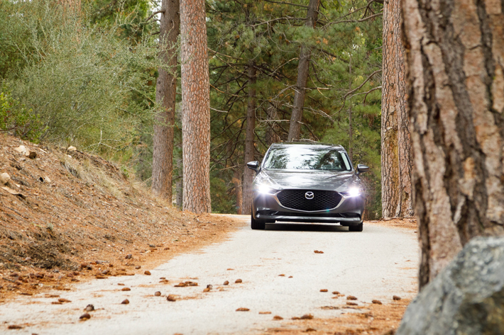 新型マツダ3 セダン(NEW Mazda3 Sedan)[2019年中発売予定／現行モデルの日本名：マツダ アクセラ]