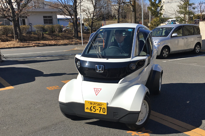 東急・郊外型MaaSの実証実験 1.ホンダの小型電気自動車“MC-β”を用いたパーソナルモビリティ[たまプラーザ・美しが丘]